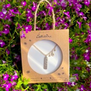 NWT BELLA UNO BELLÍSIMA NECKLACES.